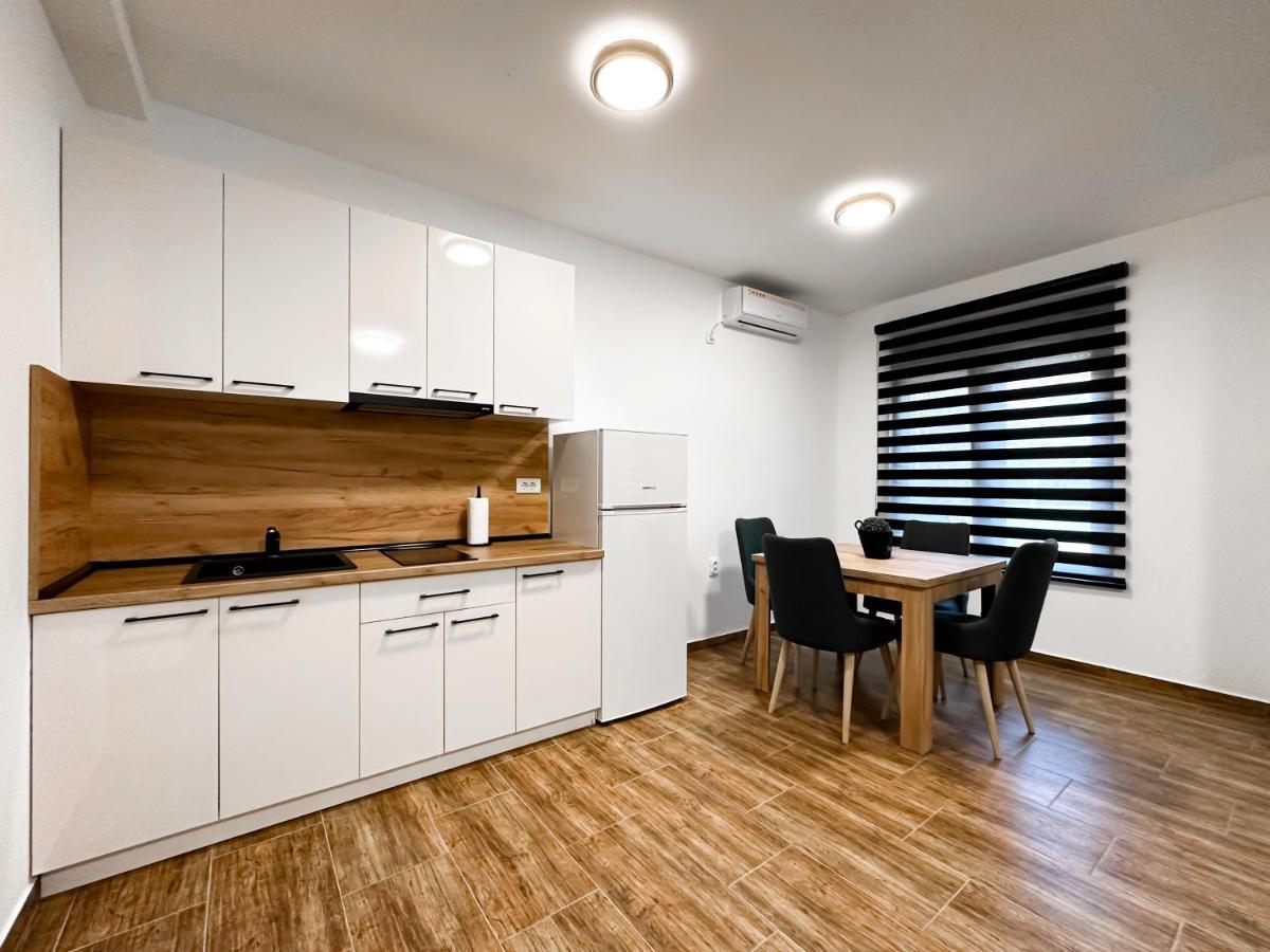 Kiko Apartmani Lux Zrenjanin Exterior foto